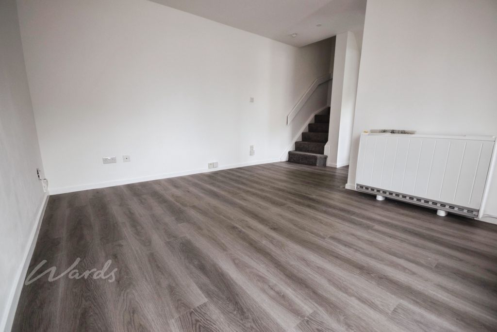 Property photo 3 of 9 Pirbright Lounge