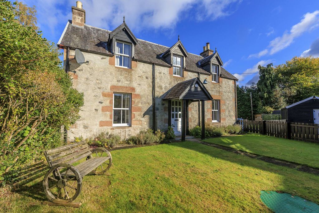 Property photo 1 of 39