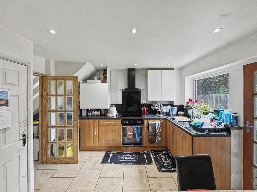 Property photo 3 of 23