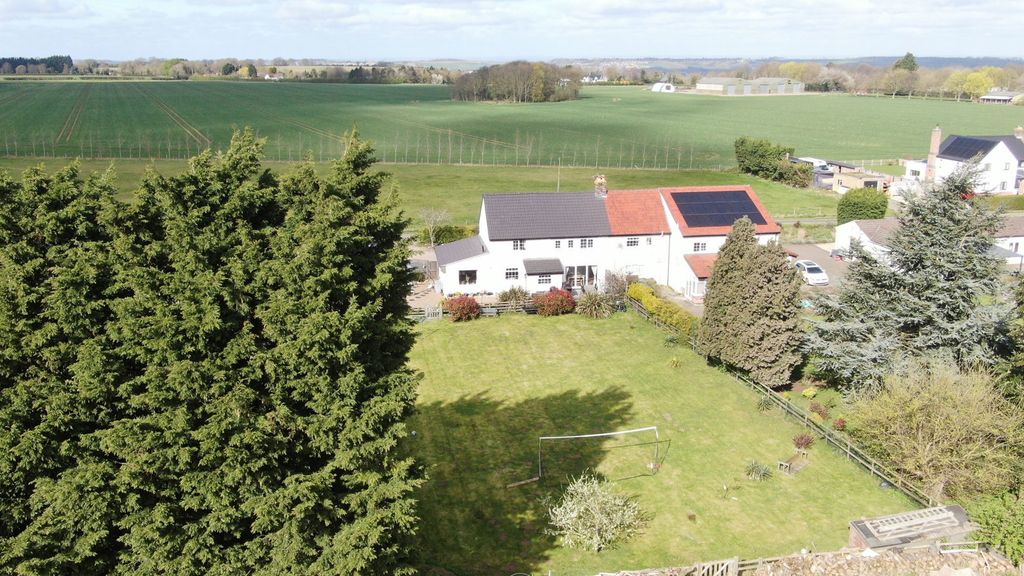 Property photo 3 of 26