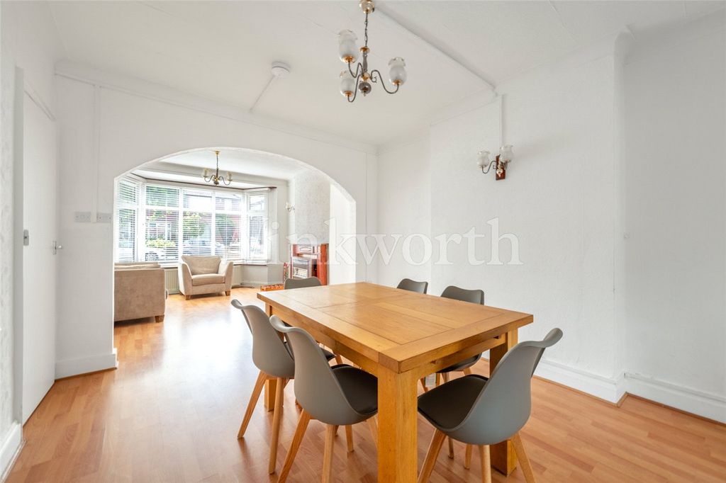 Property photo 2 of 18 Picture No. 26