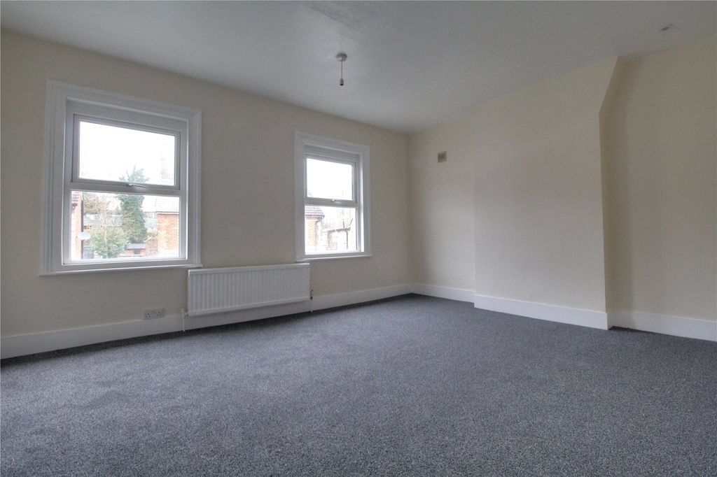 Property photo 2 of 12 Picture No. 15