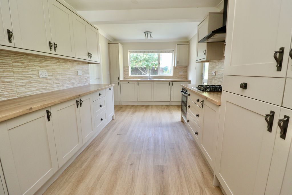 Property photo 2 of 16 Img_9629
