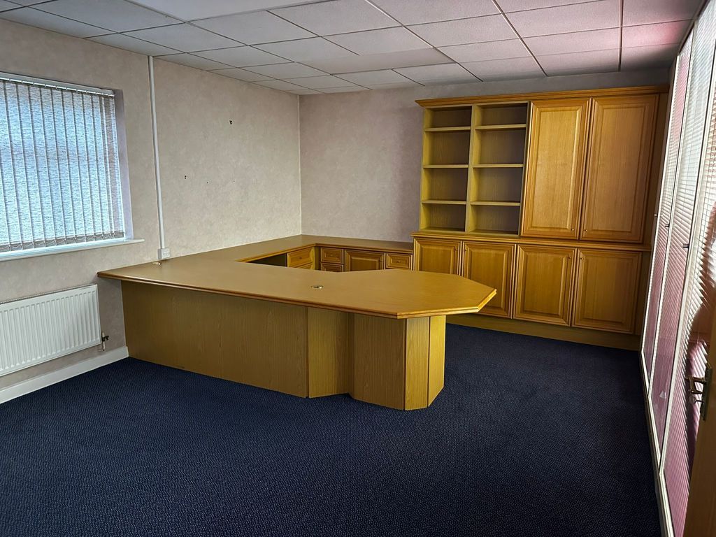 Property photo 2 of 6 Photo 3