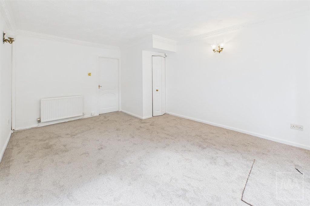 Property photo 3 of 14 Living Room