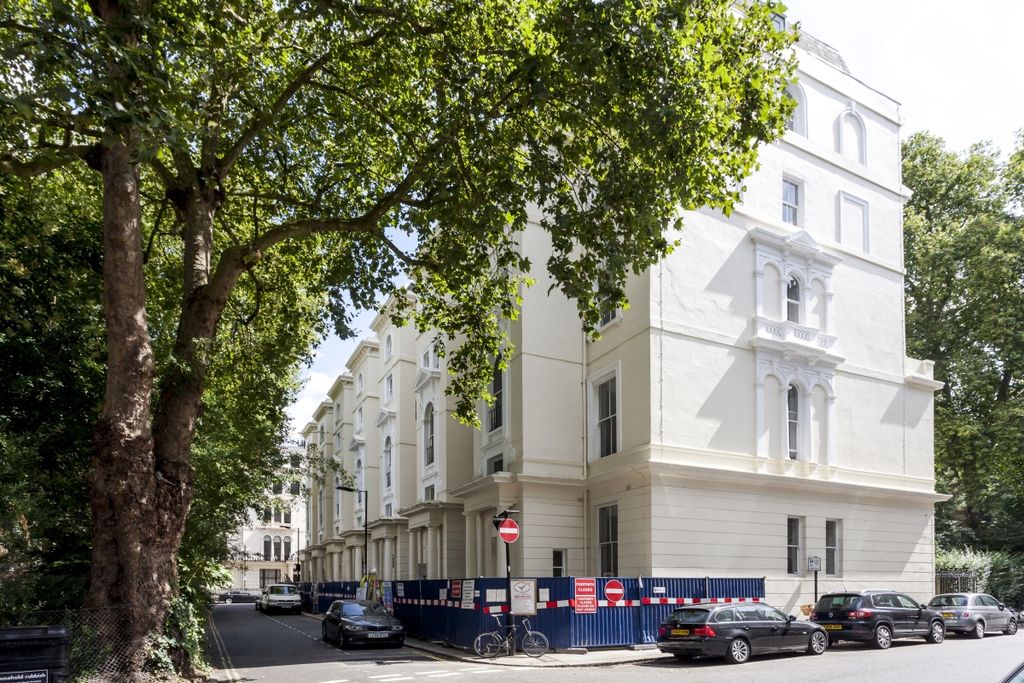 Property photo 3 of 8 Exterior