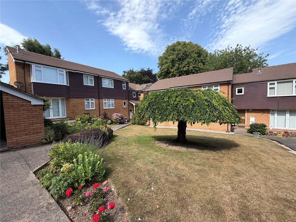 2 bed flat for saleEbberston Road West, Colwyn Bay, Clwyd LL28