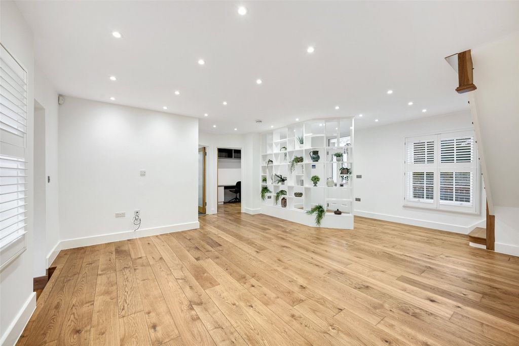 Property photo 3 of 29 Picture No. 57