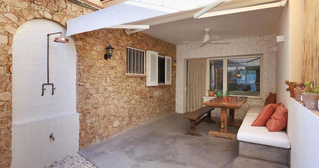 Property photo 2 of 29