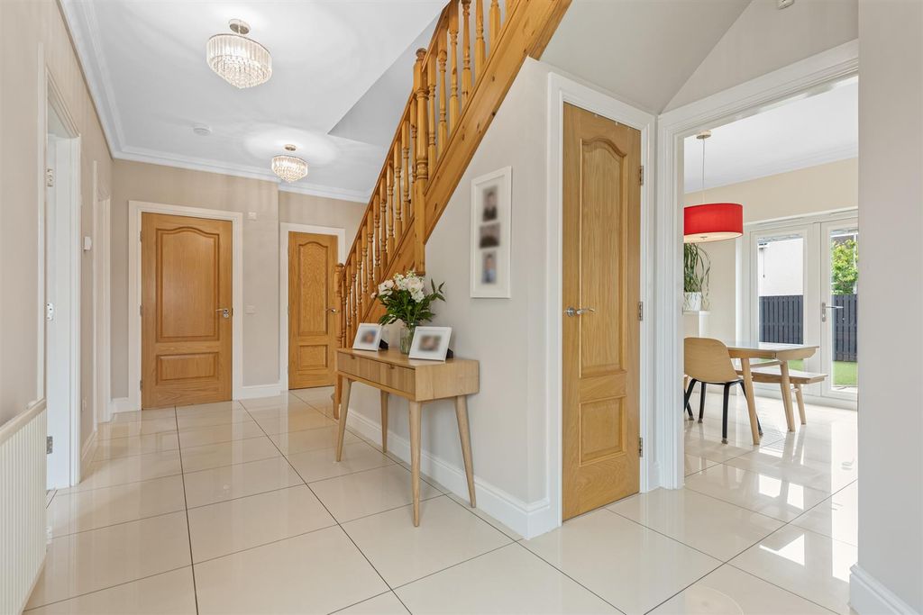 Property photo 2 of 43 Hallway 1.Jpg