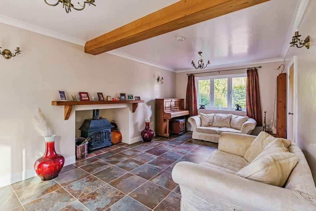 Property photo 3 of 29