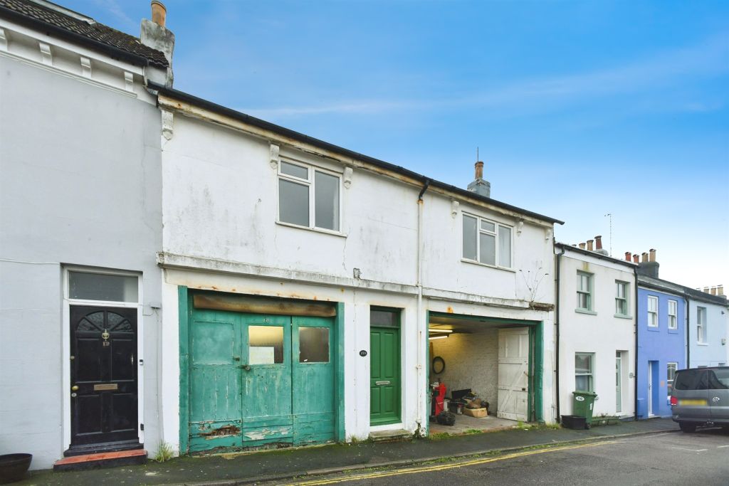 Property photo 1 of 20