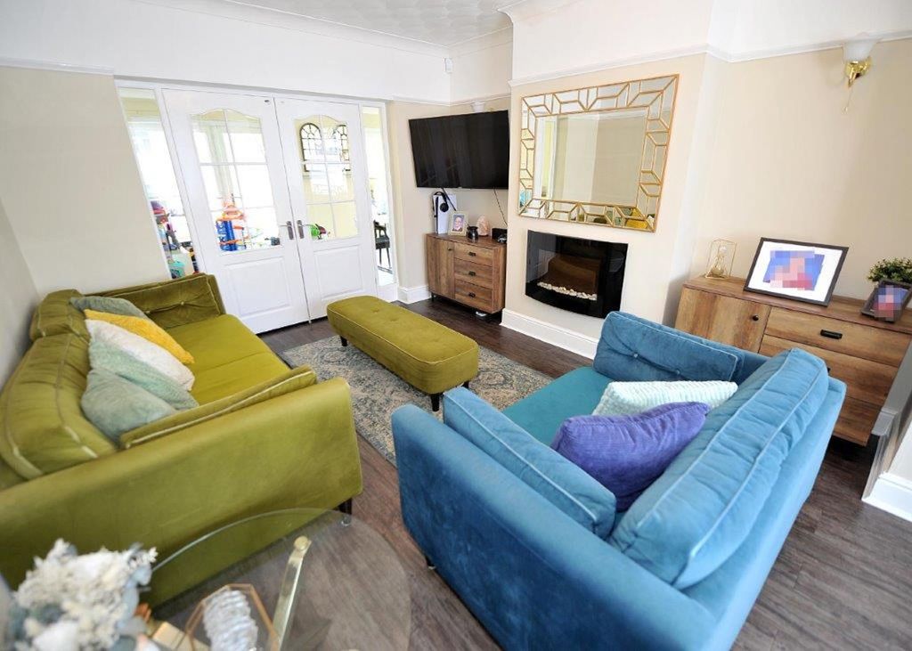 Property photo 3 of 19