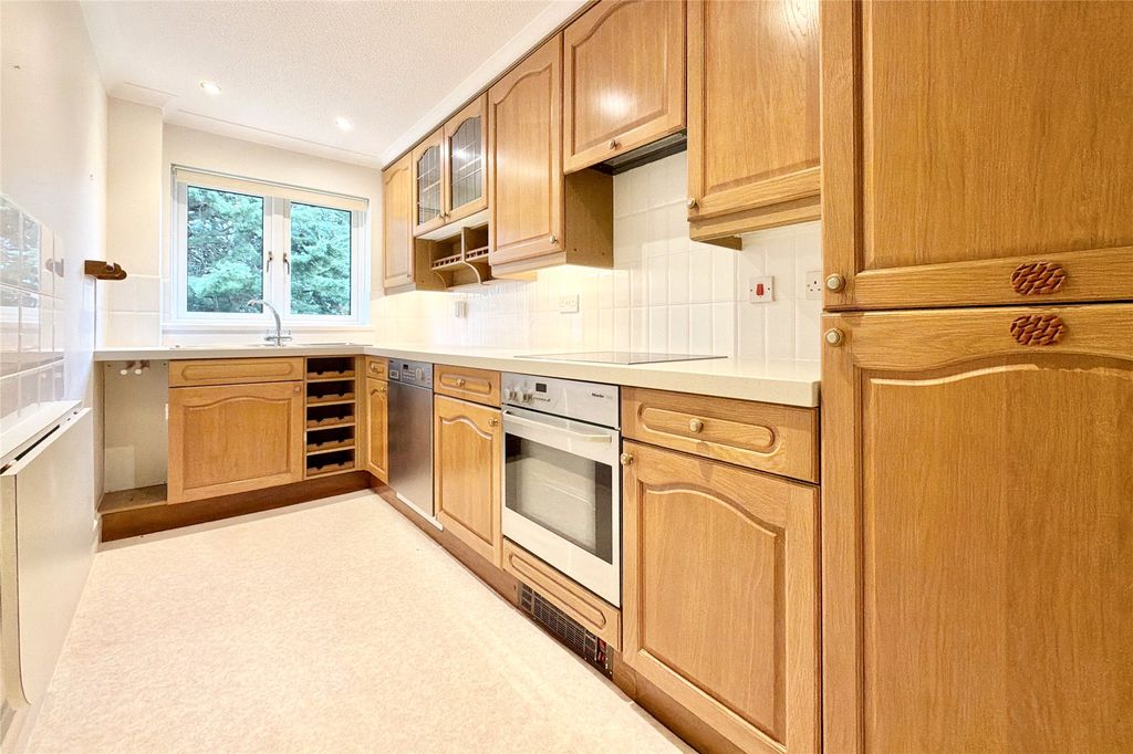 Property photo 3 of 16 Picture No. 13