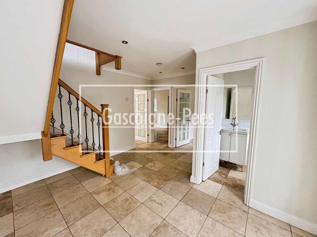 Property photo 3 of 12