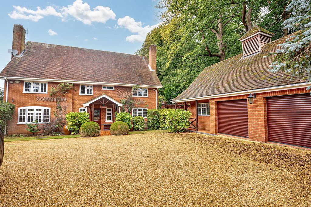 Property photo 1 of 32