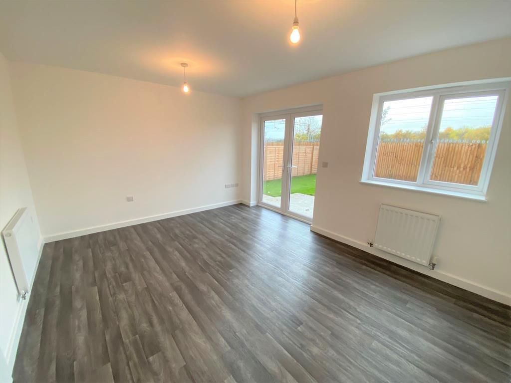 Property photo 2 of 23