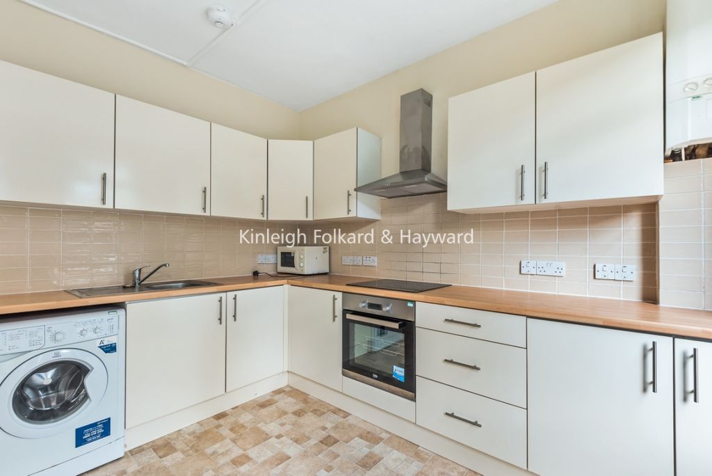 Property photo 3 of 6 969c3F44-0Eb8-4E8F-9