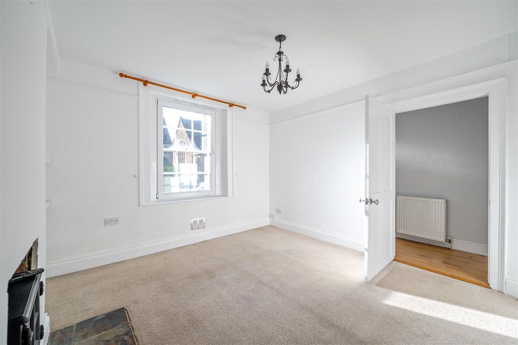 Property photo 2 of 16 Sitting Room