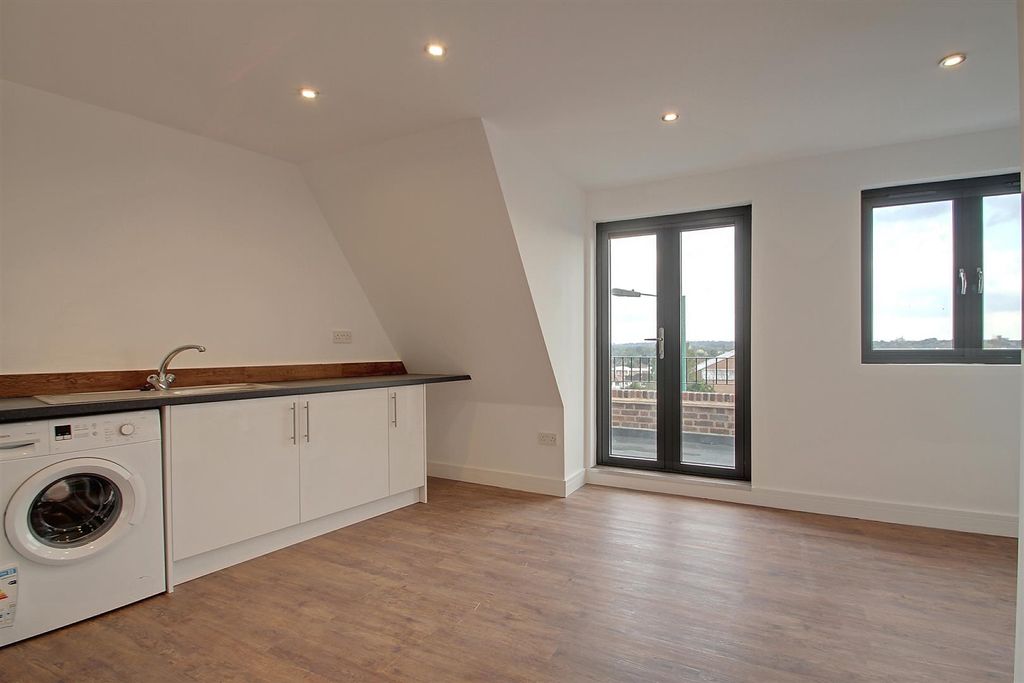 Property photo 3 of 8 Dpp_0007.Jpg