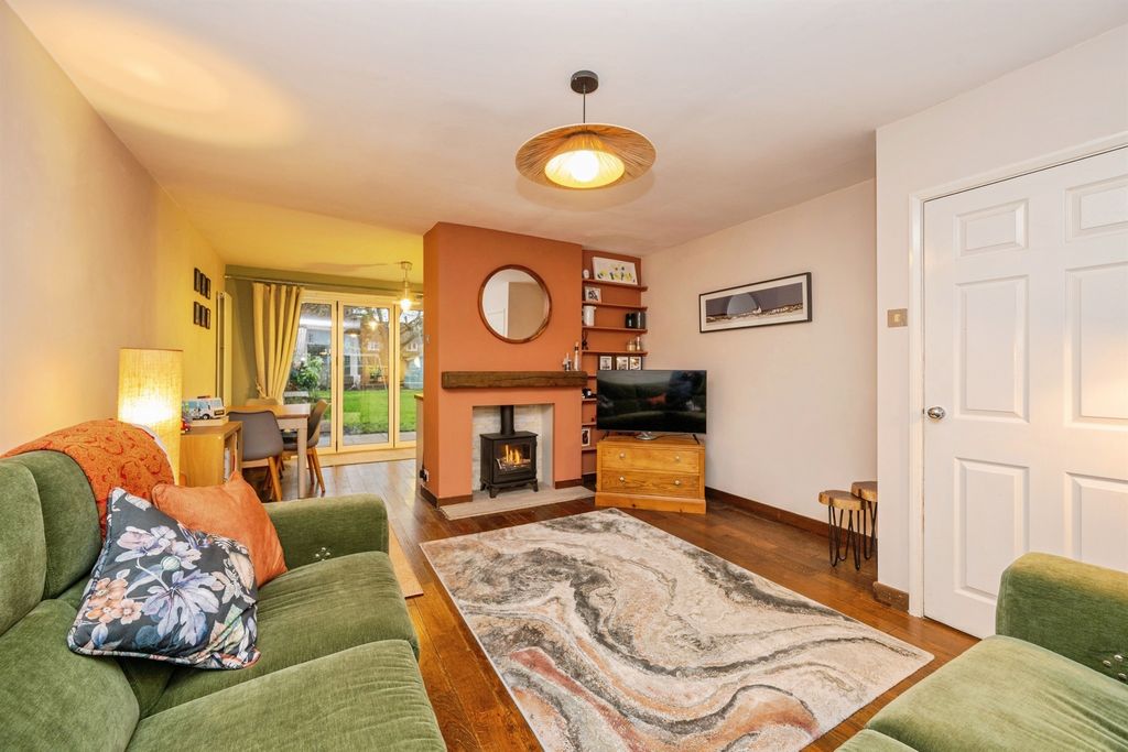 Property photo 2 of 18