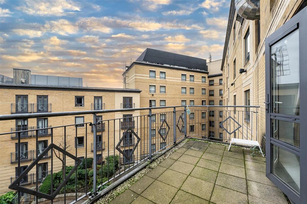 Property photo 3 of 20 Photo 2