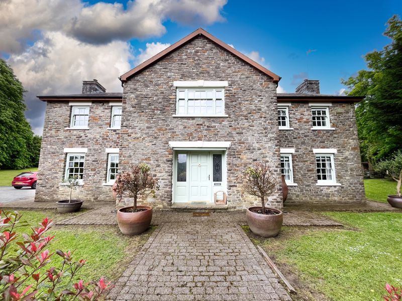Property photo 1 of 71 Photo 72