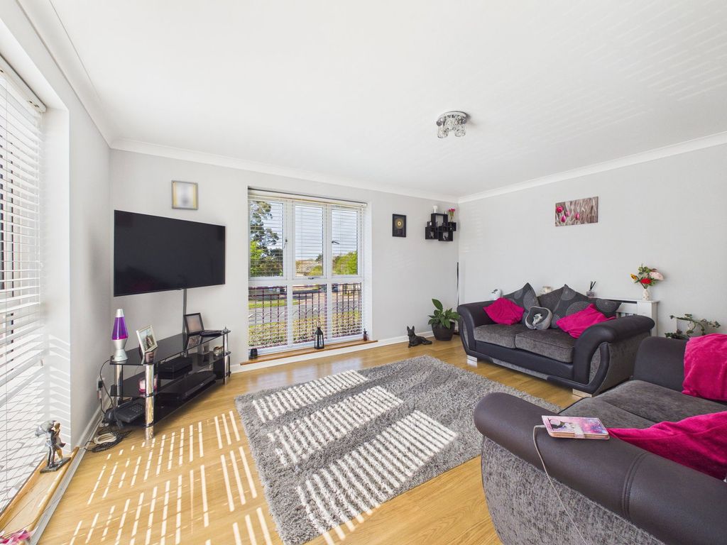 Property photo 3 of 7