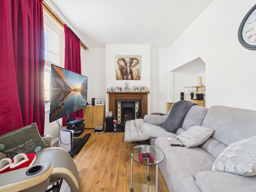 Property photo 3 of 21