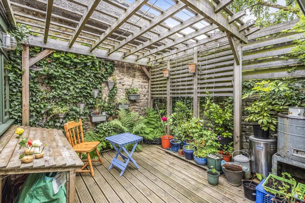 Property photo 2 of 10 Garden View