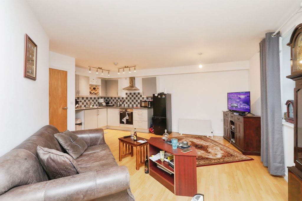 Property photo 2 of 13
