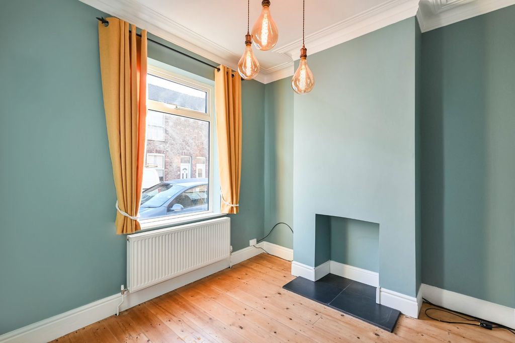 Property photo 3 of 10 Picture 3