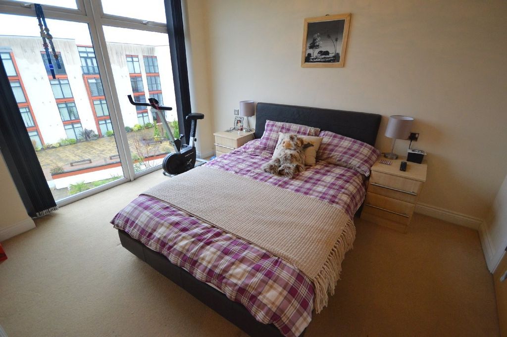 Property photo 3 of 6 Bedroom 1
