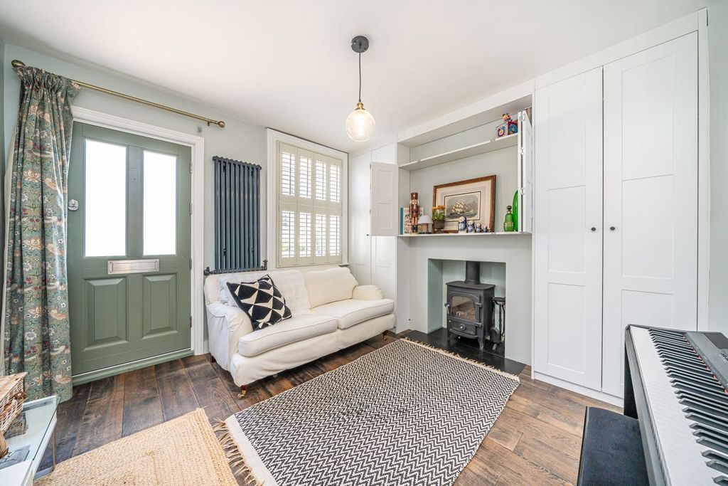 Property photo 2 of 7