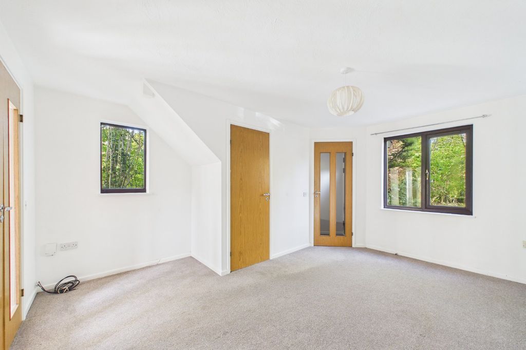 Property photo 2 of 10 Picture No. 20