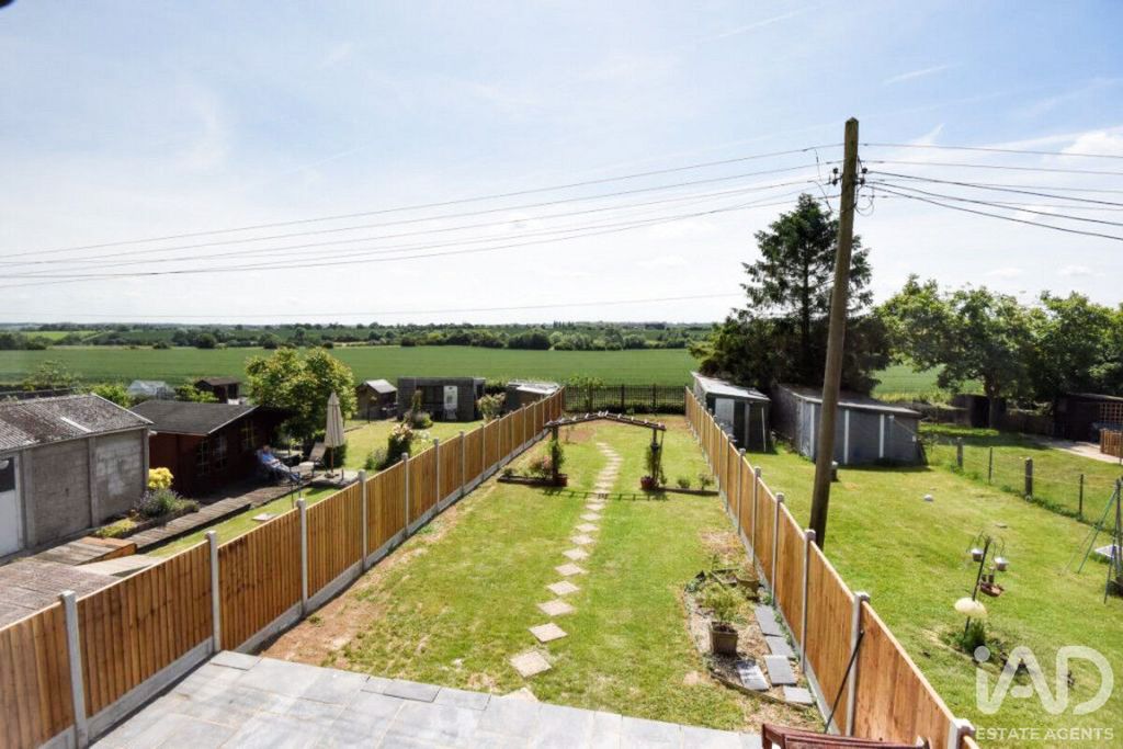 Property photo 2 of 7