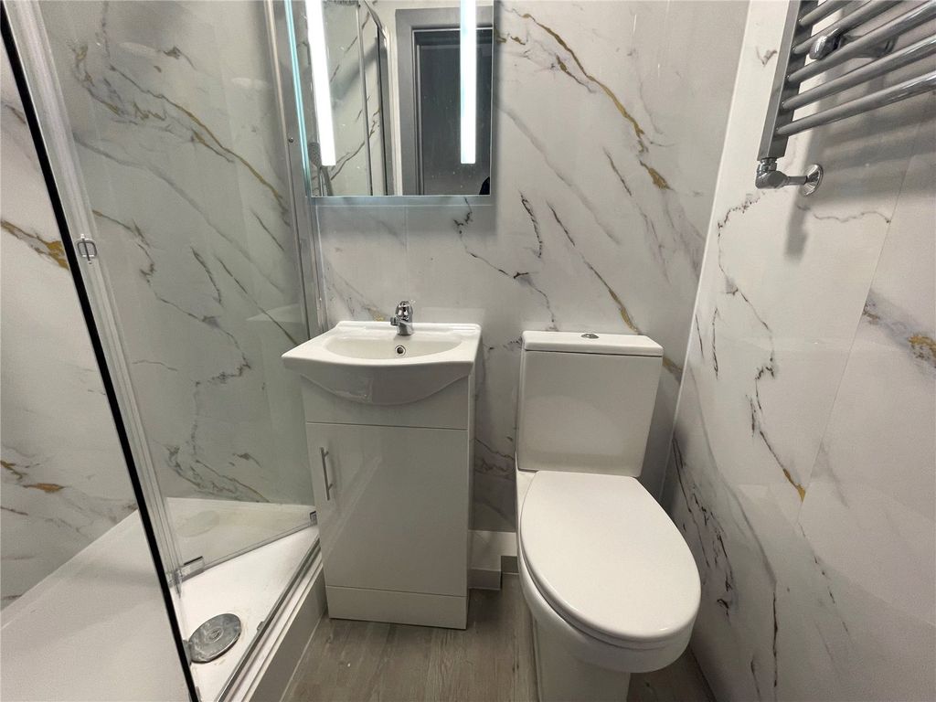 Property photo 3 of 5 Picture No. 05