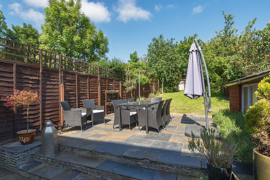 Property photo 3 of 12