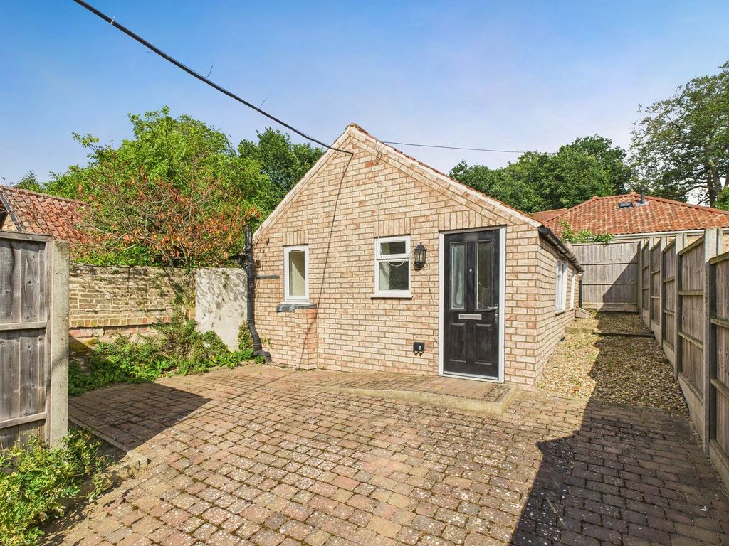 Property photo 1 of 8