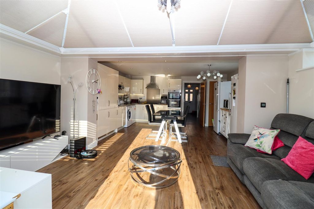 Property photo 3 of 20 Kitchen/Breakfast/Dining Room