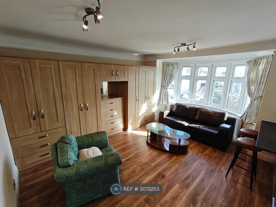 Property photo 1 of 10 Living Area