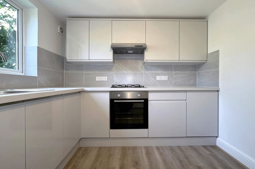 Property photo 3 of 17 Picture No. 04
