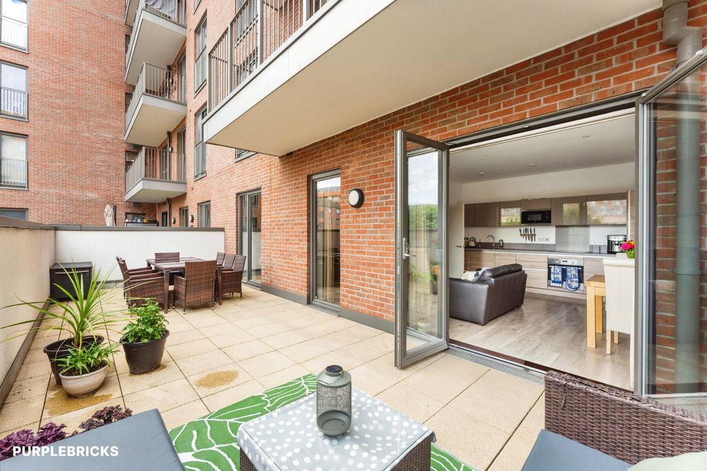 Property photo 1 of 18 Terrace