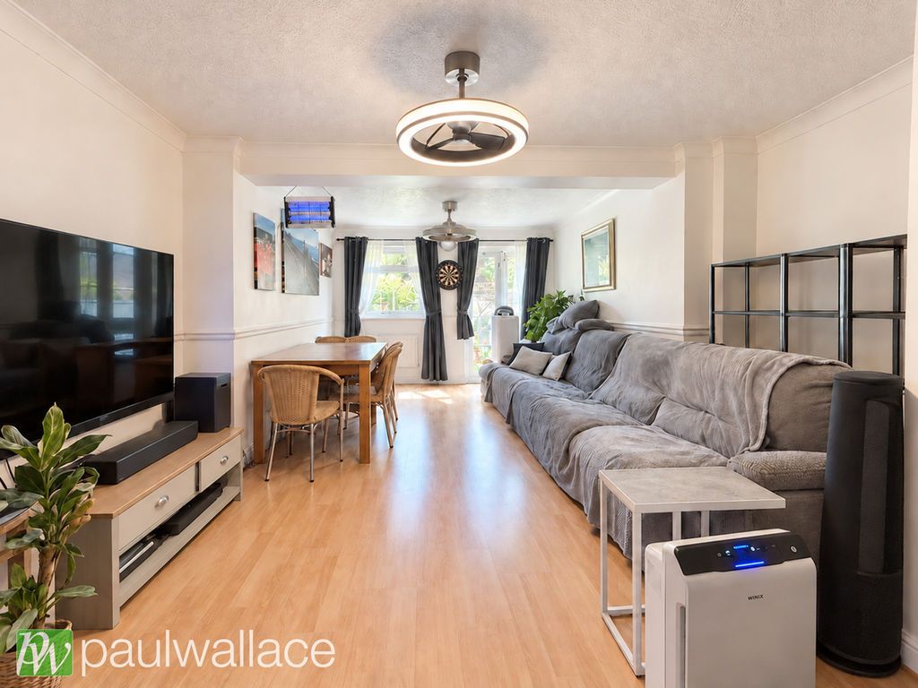 Property photo 2 of 10 Lounge / Diner