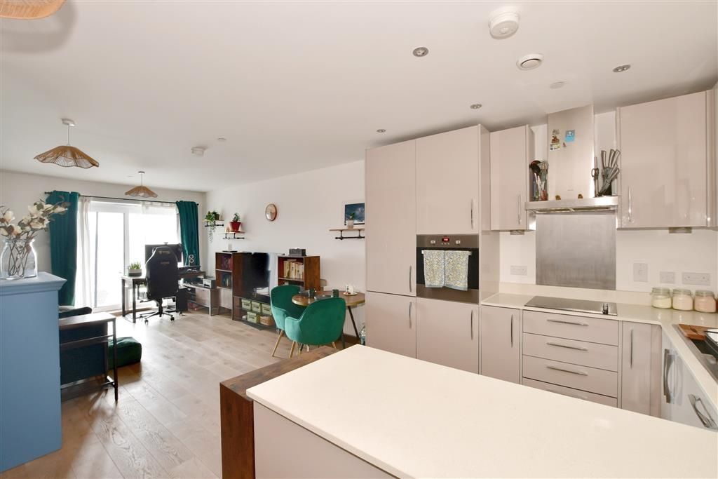 Property photo 2 of 9 Kitchen/Lounge/ Diner