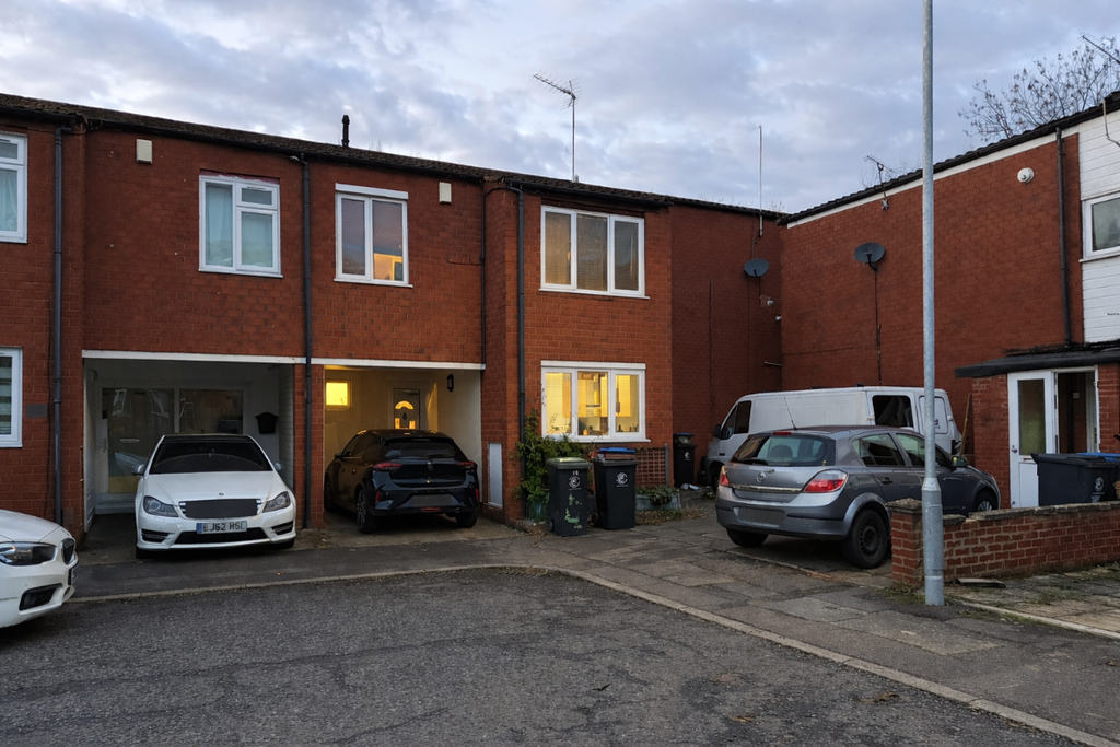 Property photo 1 of 12