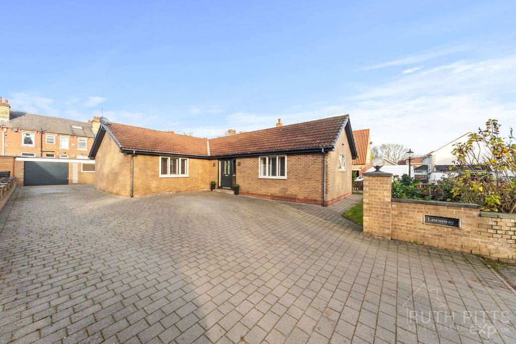 Property photo 1 of 30