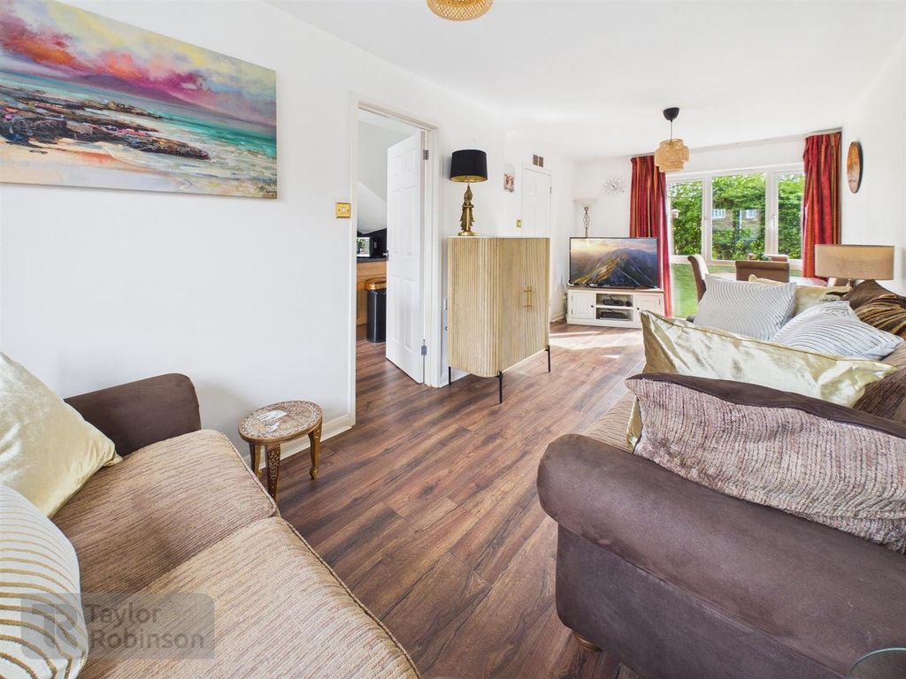 Property photo 2 of 14 Cam02600G0-Pr0697-Still015.Jpg