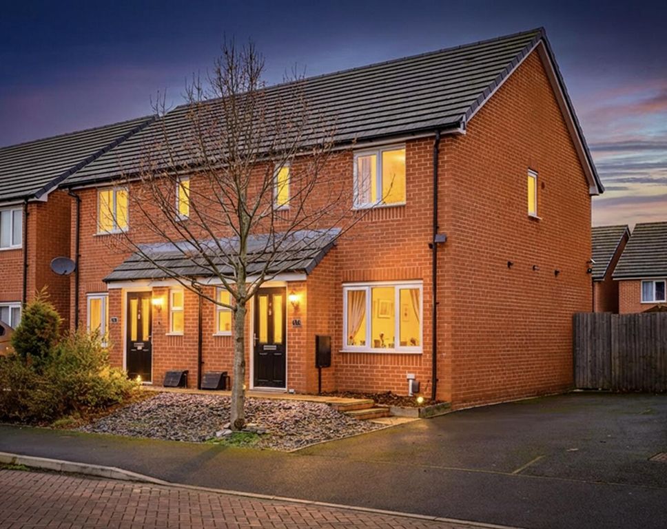 Property photo 1 of 19 Front (Exterior)