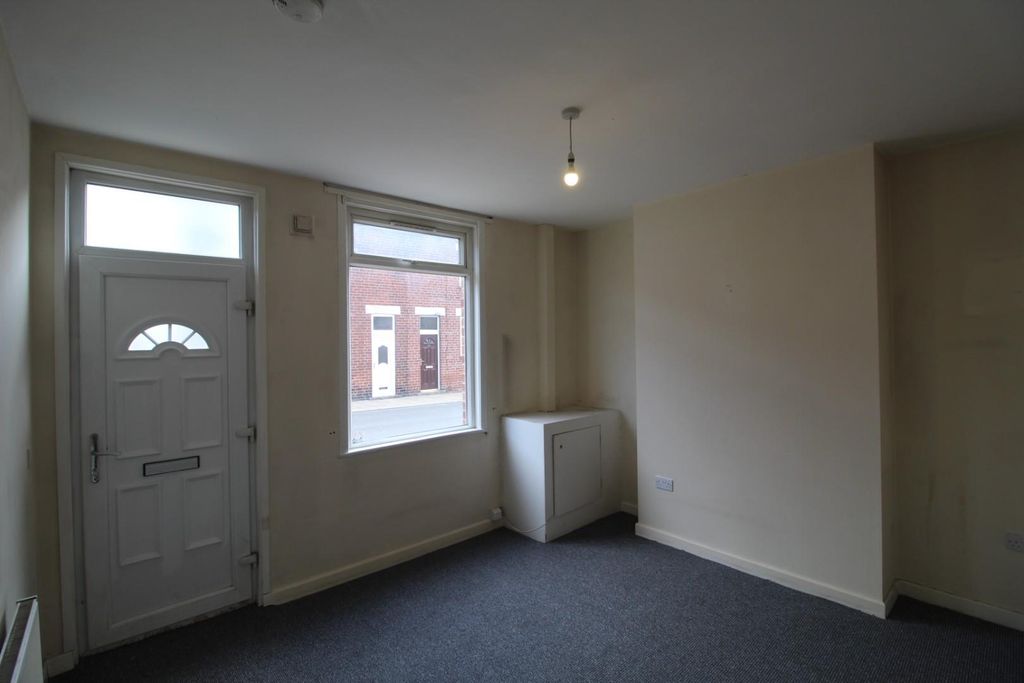 Property photo 2 of 8 Img_0002.Jpg